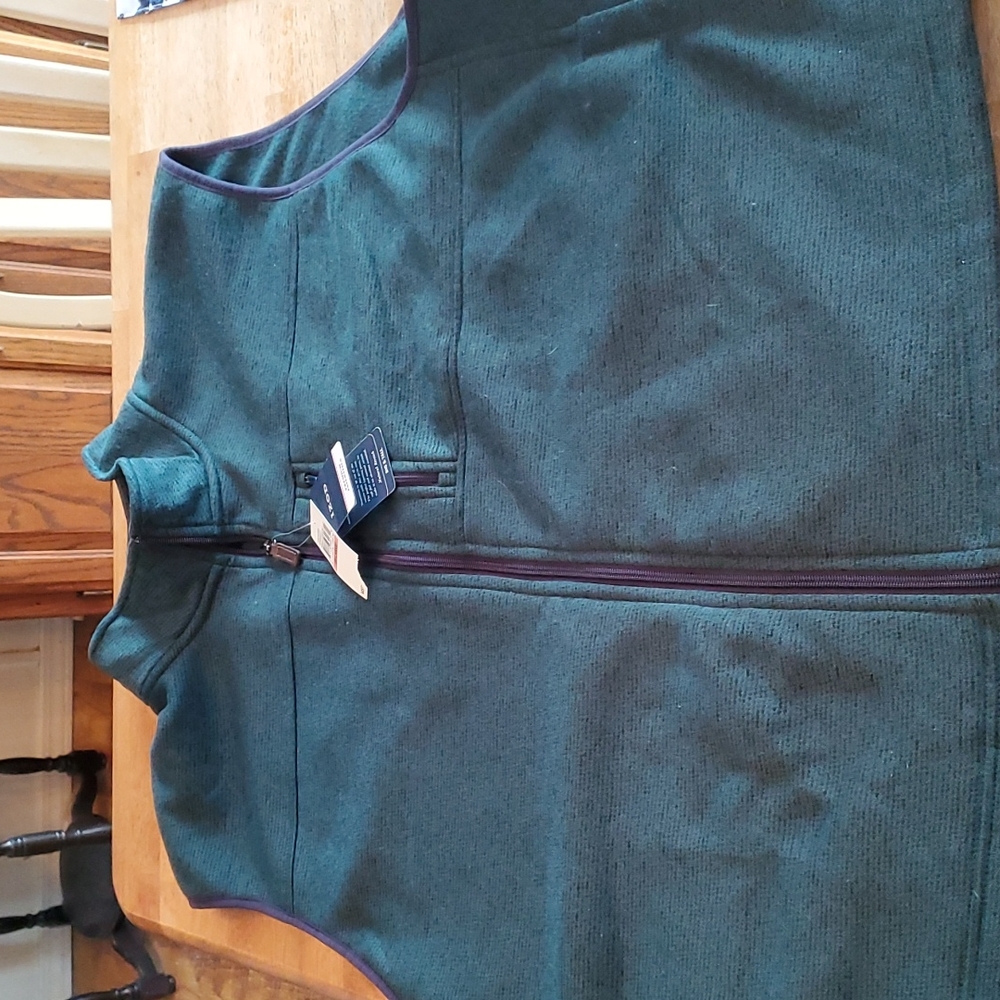 Izod vest
